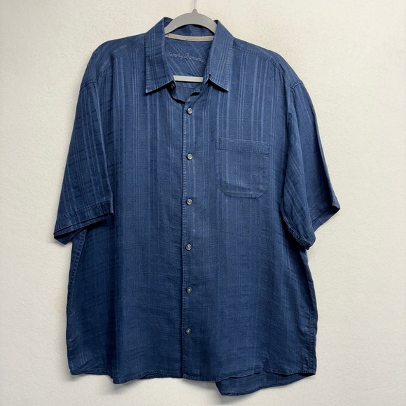 Tommy Bahama blue button down shirt 100% Linen Short Sleeve - Picture 1 of 8